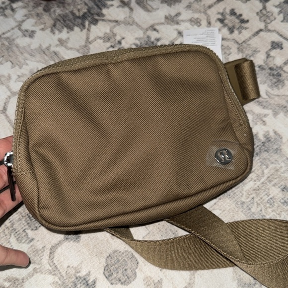 NEW!  Lululemon Everywhere Belt Canvas Bag - Picture 6 of 9